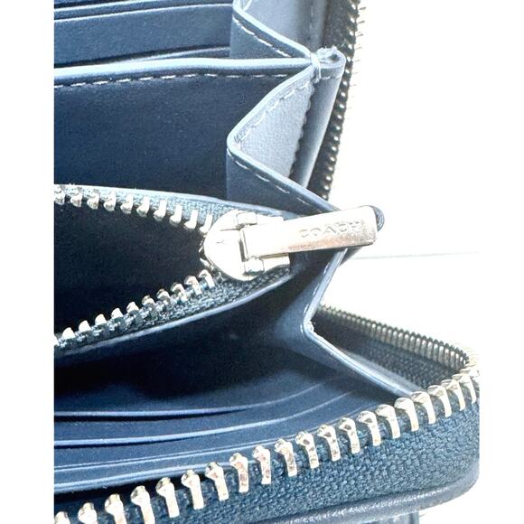 Coach Signature Denim Jacquard Long Zip Around Wallet Wristlet RARE - Picture 8 of 10